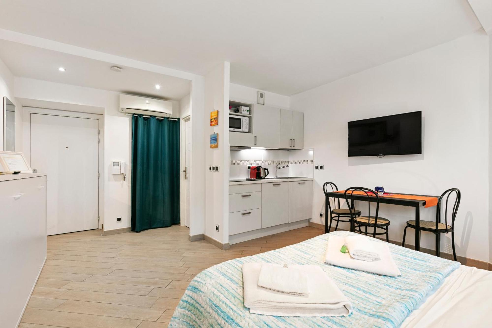 Les Oranges Five Stars Holidayhouse Nizza Exterior foto